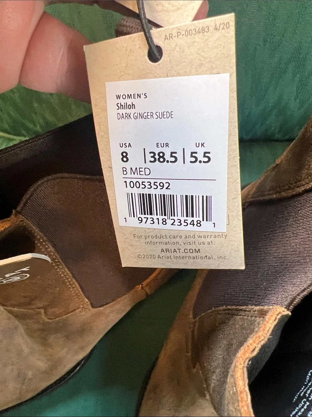 NWT Ariat Shiloh bootie in dark ginger suede
